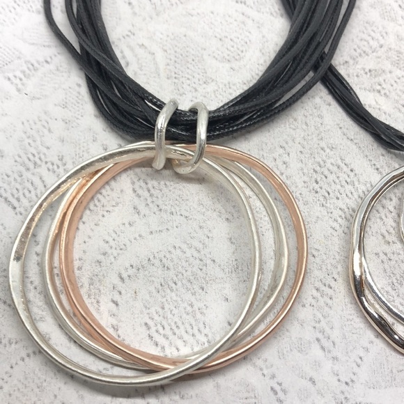 New modernist style geometric hammered circles statement look necklaces bundle. - Picture 2 of 6